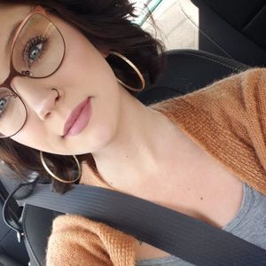 Meet your Posher, Mercedes